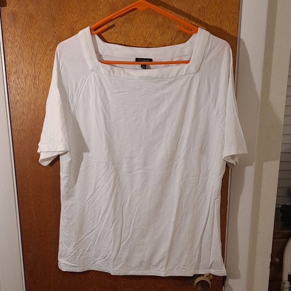 Liz Claiborne White Boxy Short Sleeve Tee